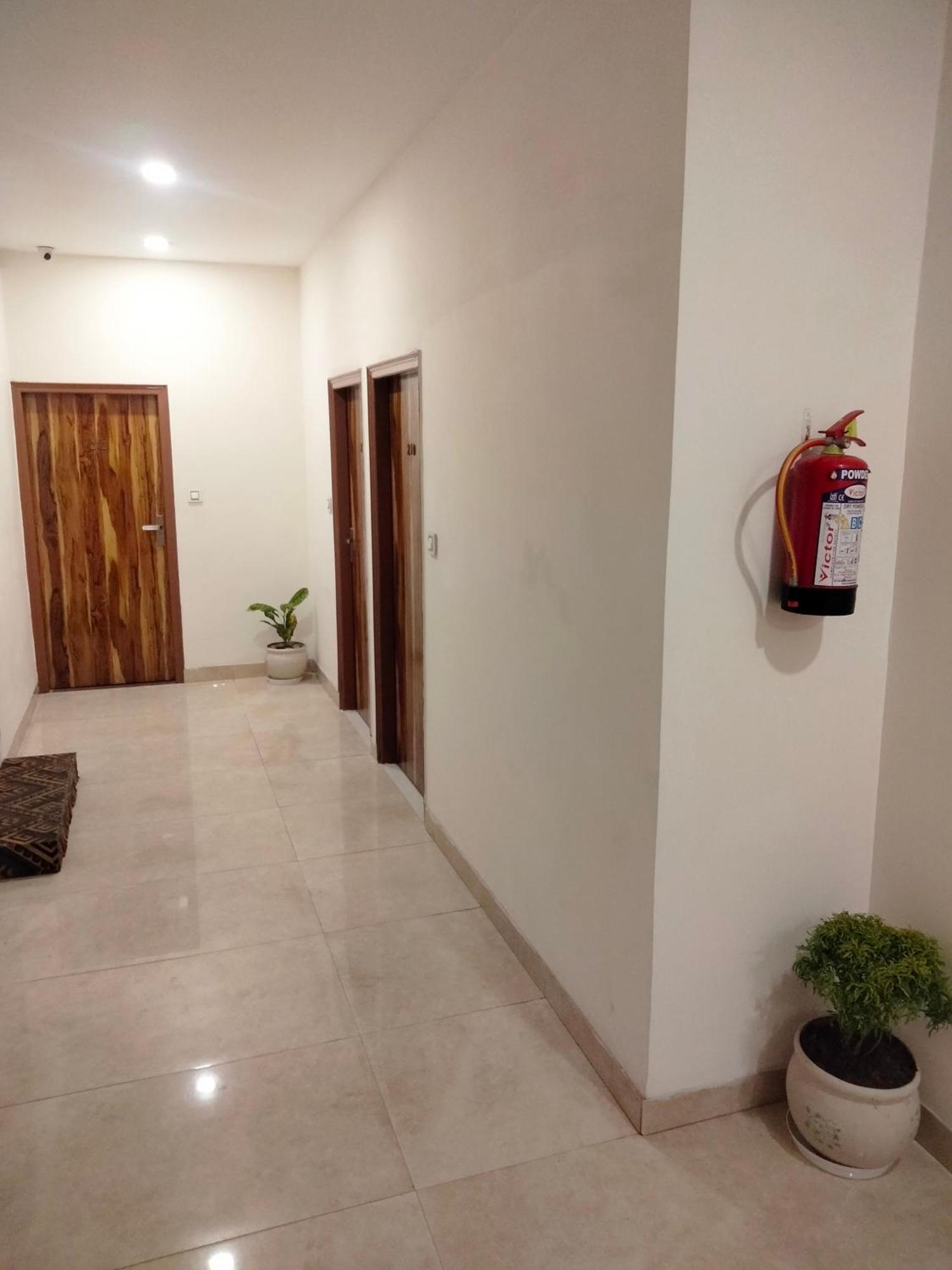 Hotel D Plaza Zirakpur Buitenkant foto