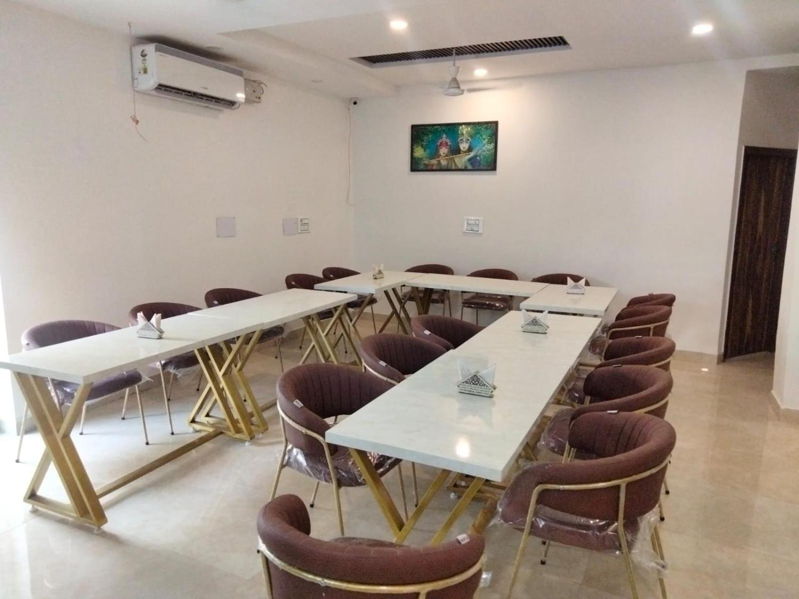 Hotel D Plaza Zirakpur Buitenkant foto