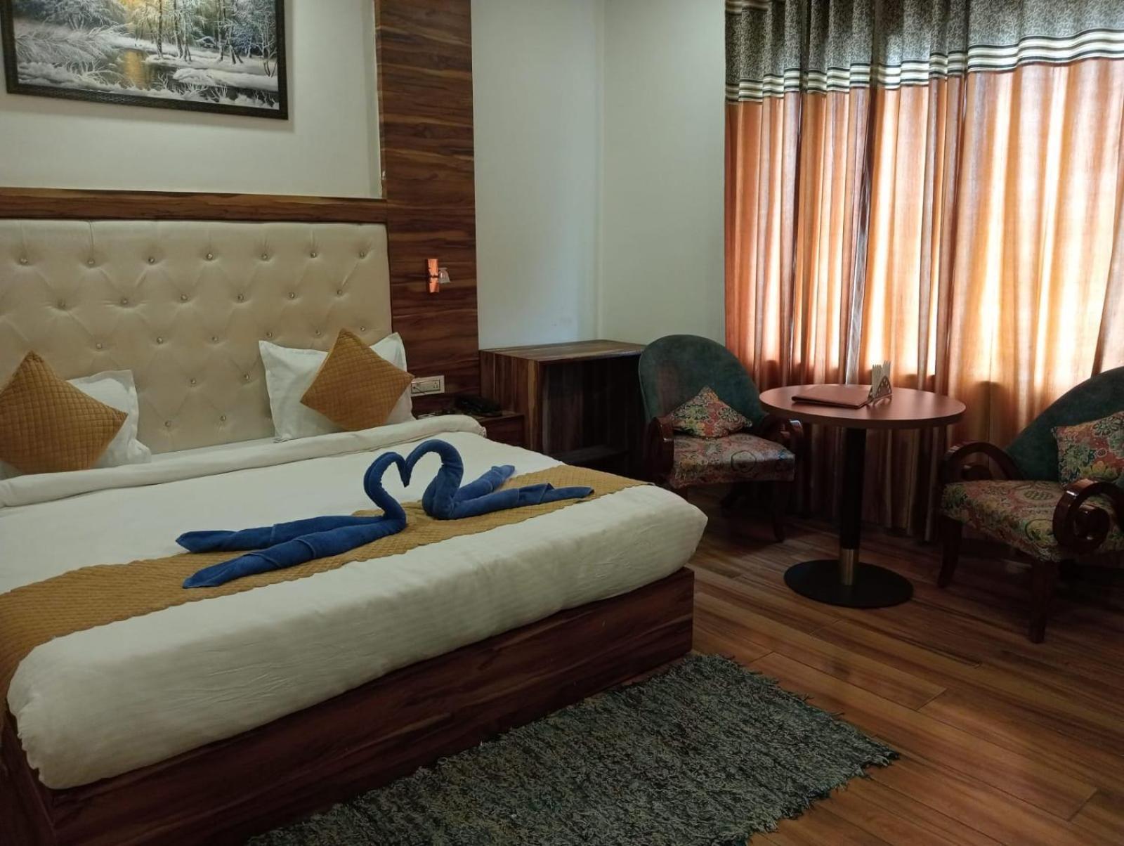 Hotel D Plaza Zirakpur Buitenkant foto