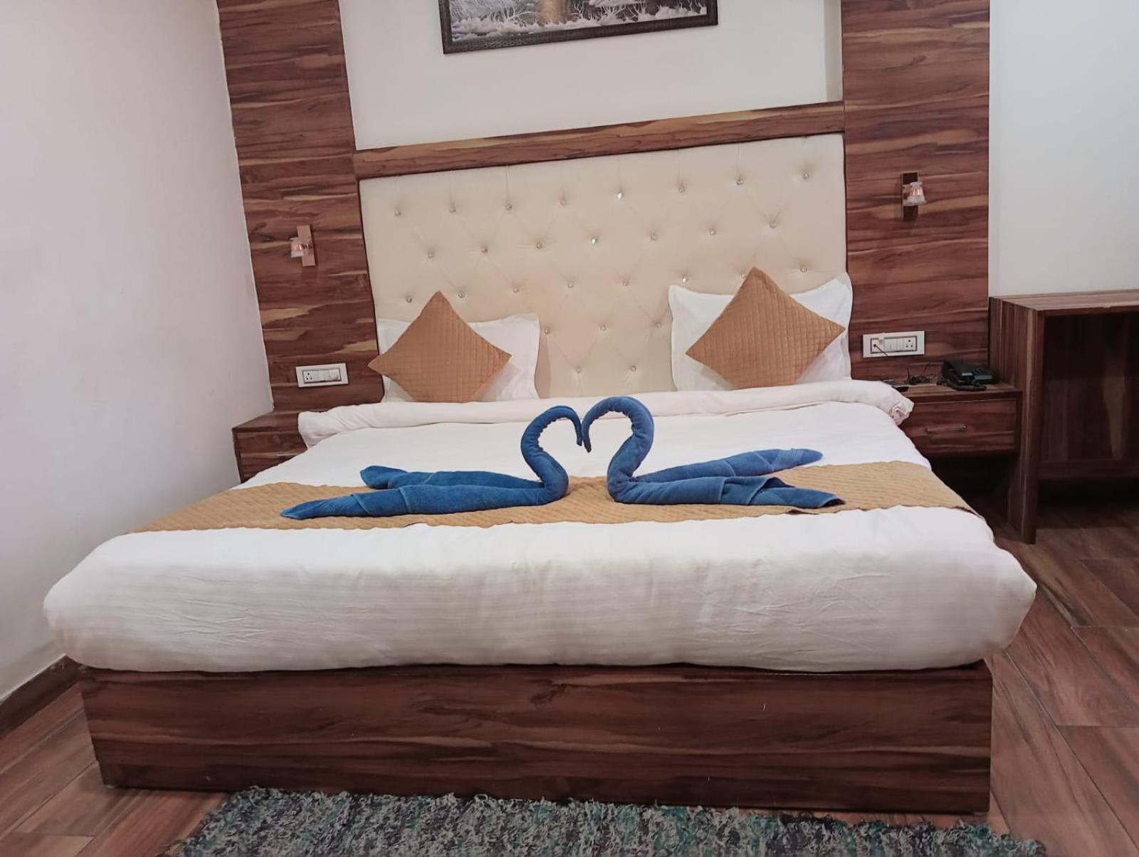 Hotel D Plaza Zirakpur Buitenkant foto