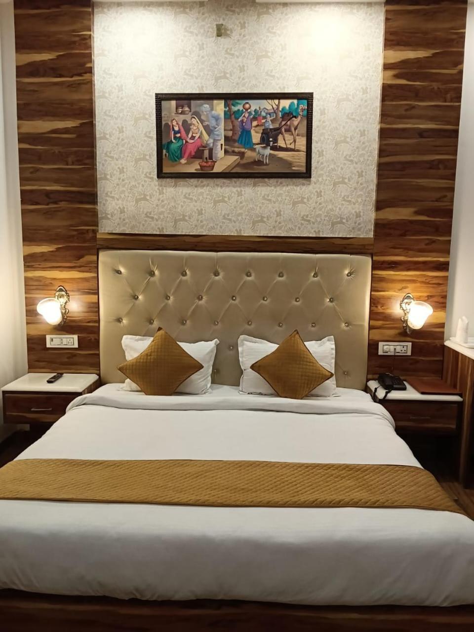Hotel D Plaza Zirakpur Buitenkant foto