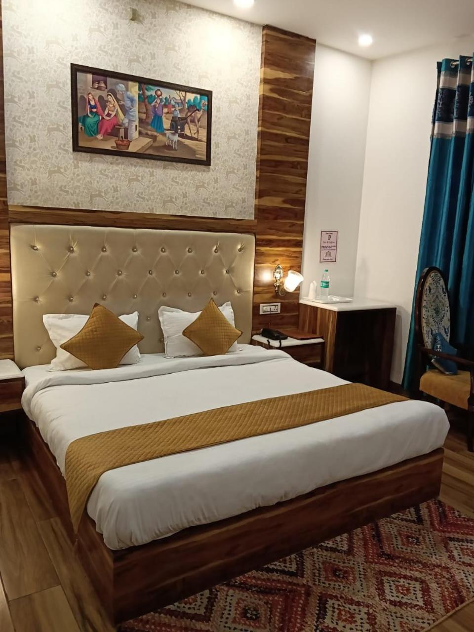 Hotel D Plaza Zirakpur Buitenkant foto