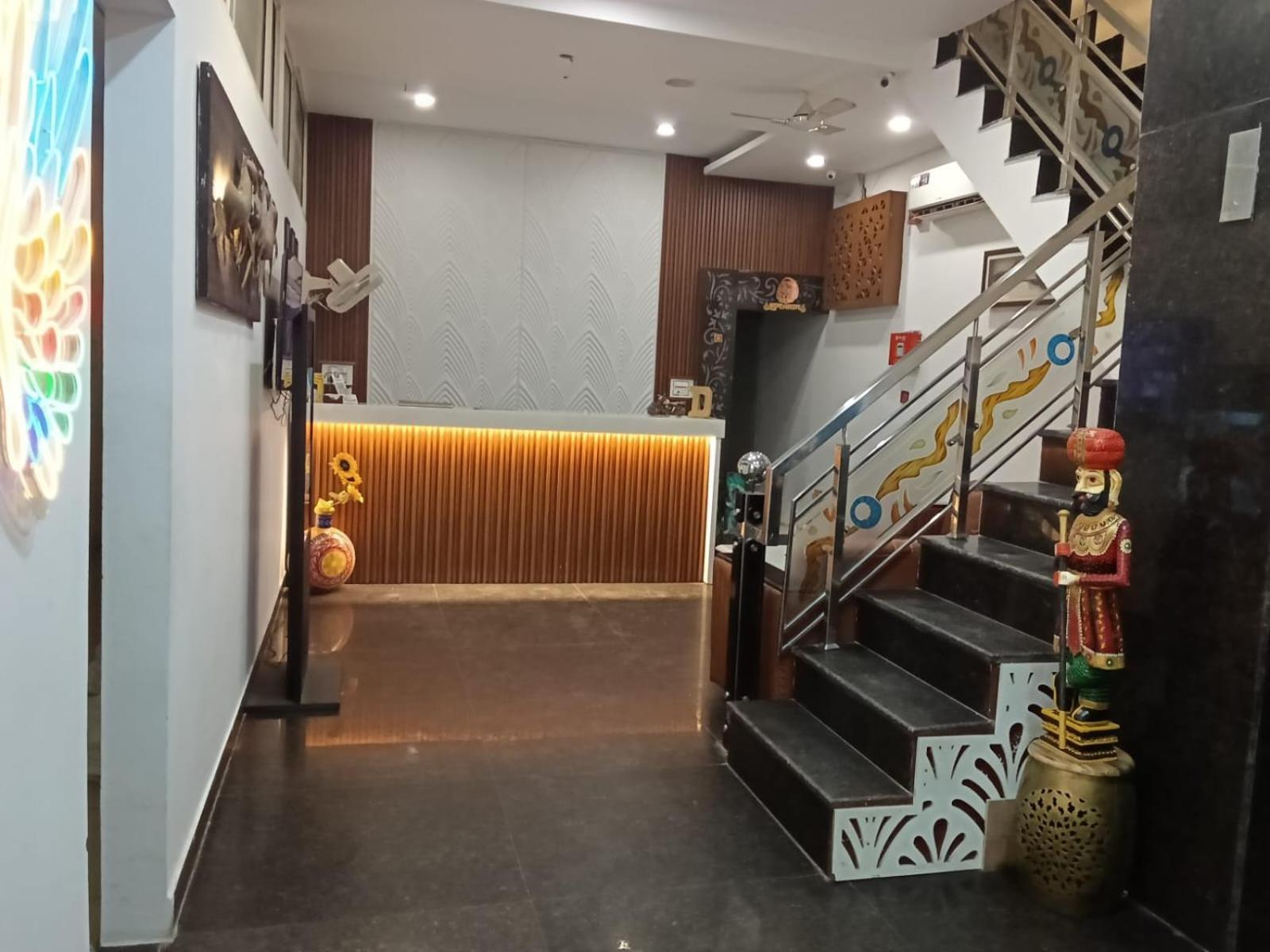 Hotel D Plaza Zirakpur Buitenkant foto